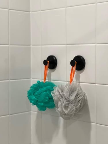 Review by Anna Johansson