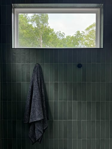 Review by Kerstin Andersson